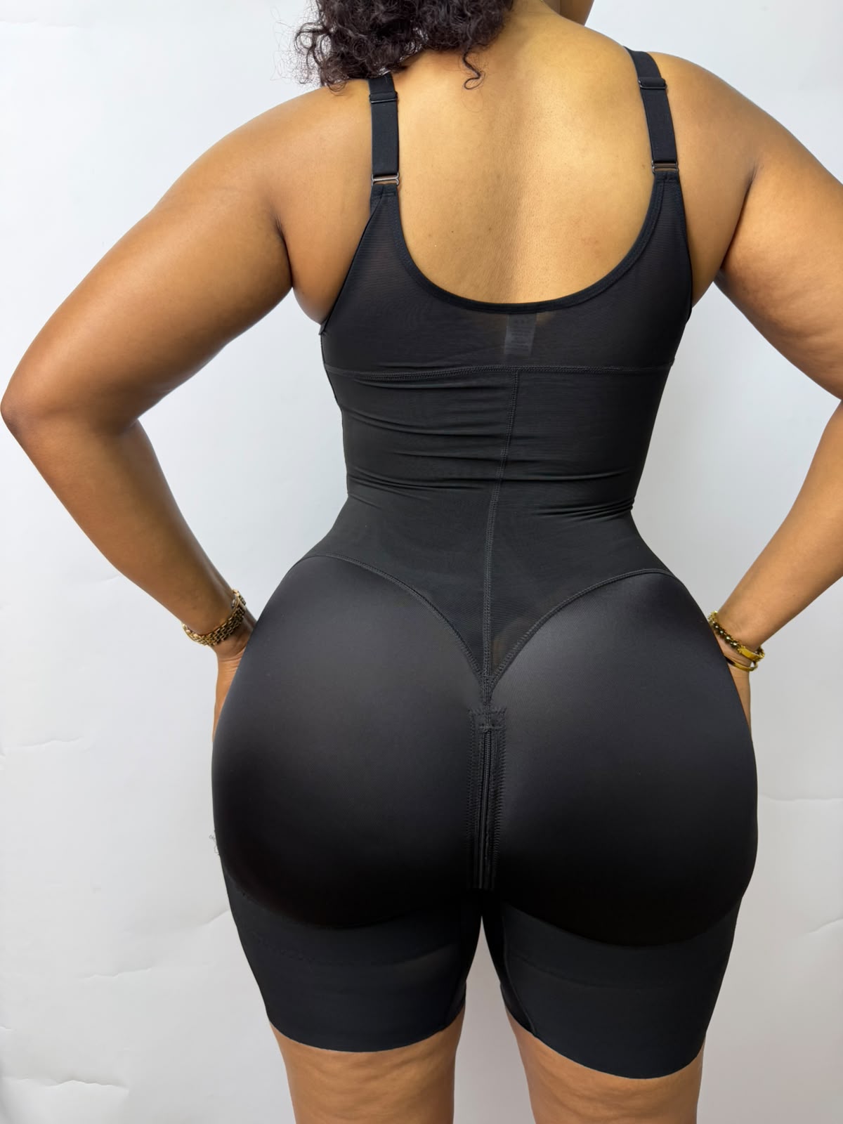 Breathable seamless comfortable full Faja with a Bra