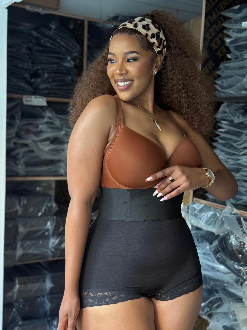 Highwaist bum enhancer panty