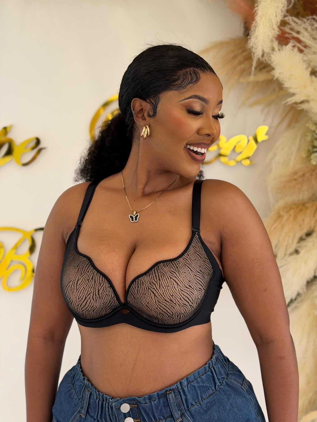 Quality Plunged Bras