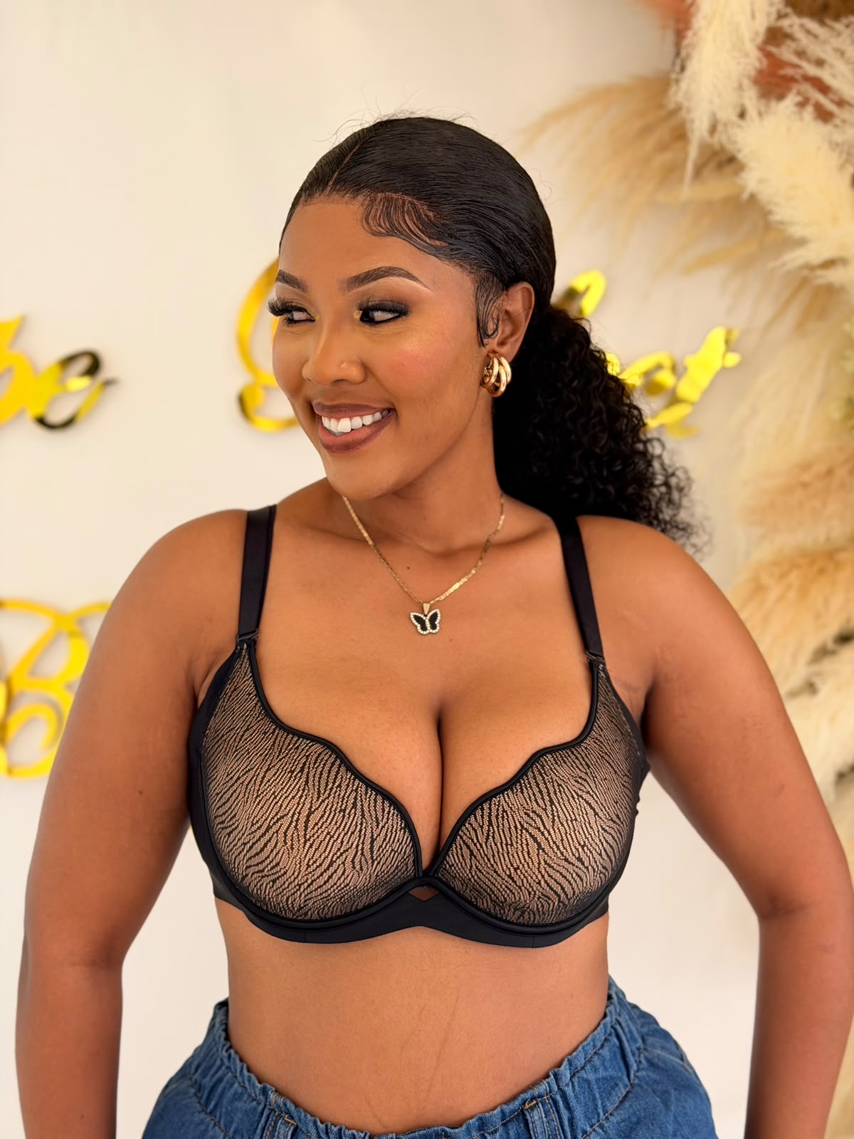 Quality Plunged Bras