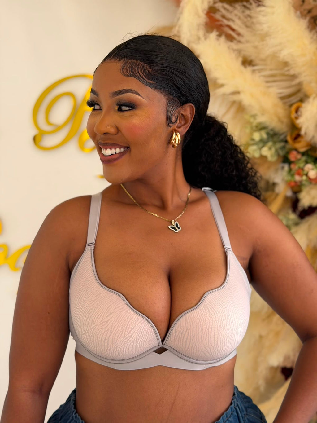 Quality Plunged Bras