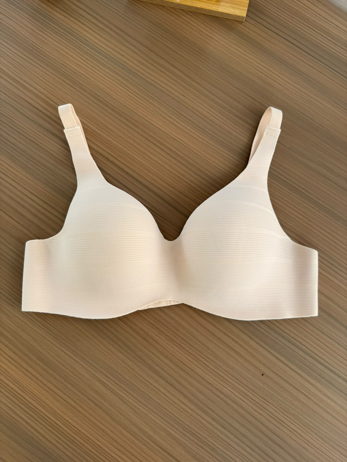 Elegant Seamless Bra ( A Set of 3 Pieces)