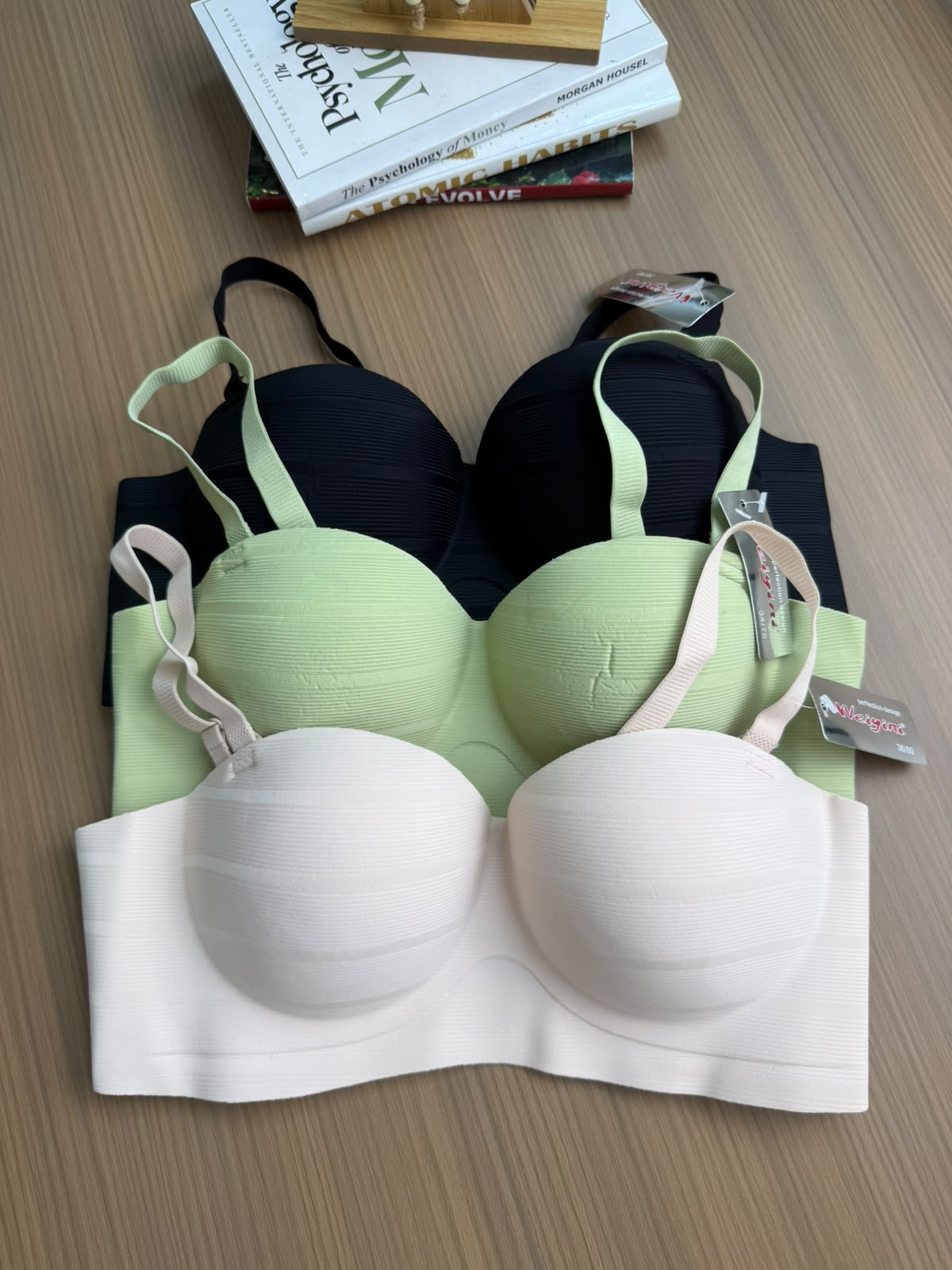 Elegant Seamless Bras (A Set Of 3 Pieces)