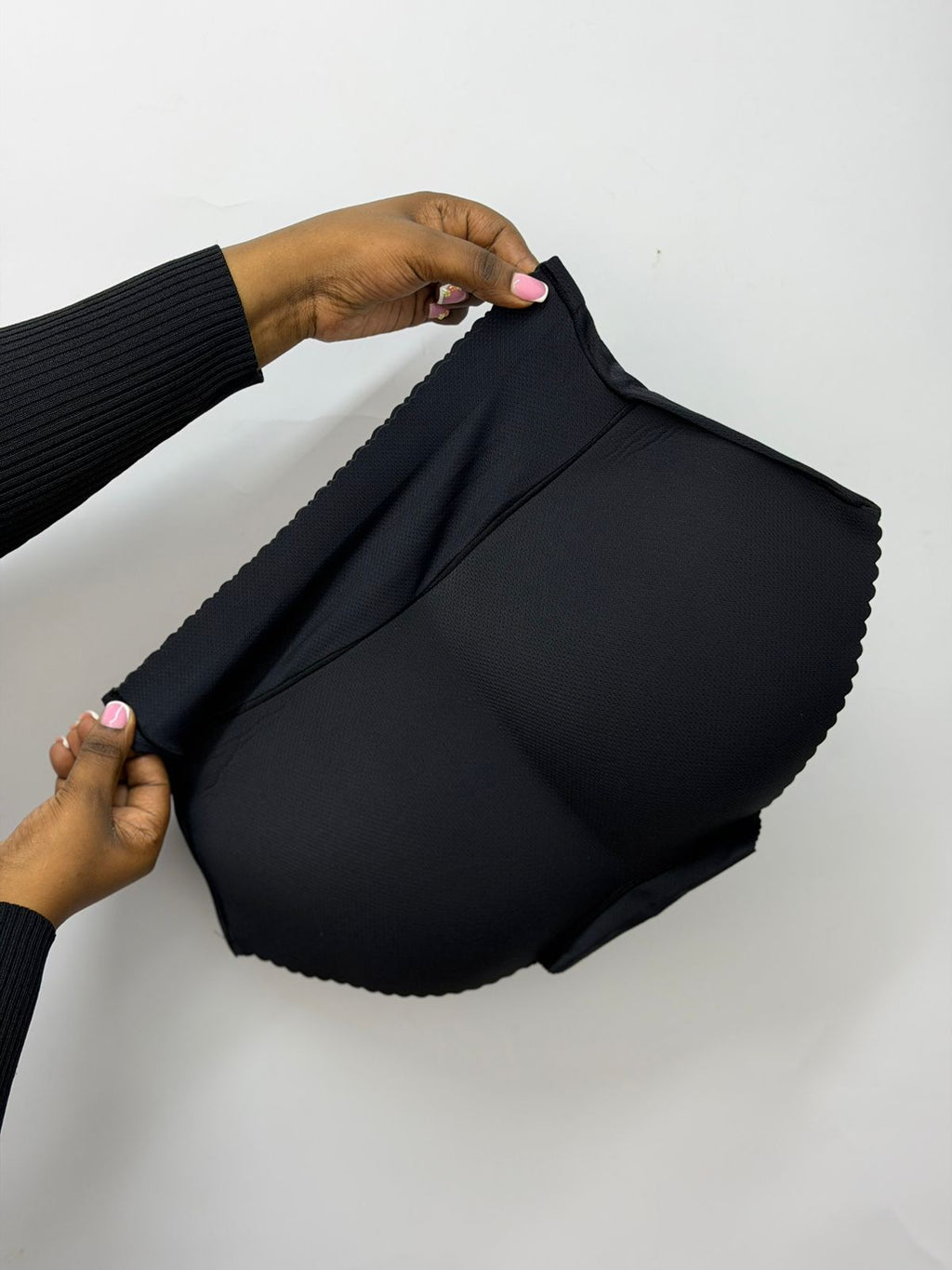 Seamless bum enhancer panty