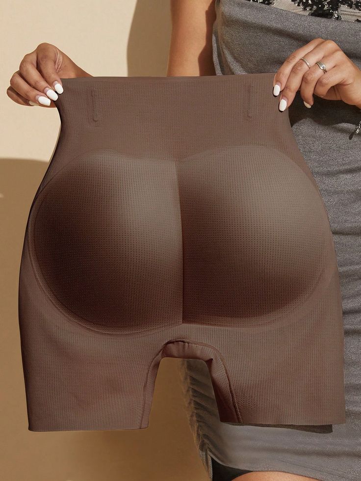 Seamless bum enhancer short