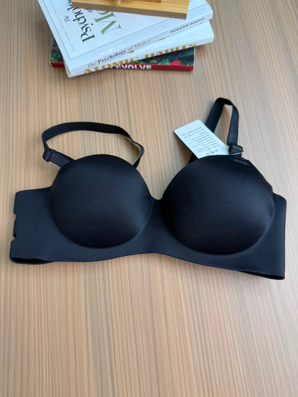 Colourful Elegant Seamless Bras (A Set Of 3 Pieces)